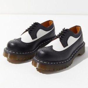 Dr. Martens Bex Brogue Oxford